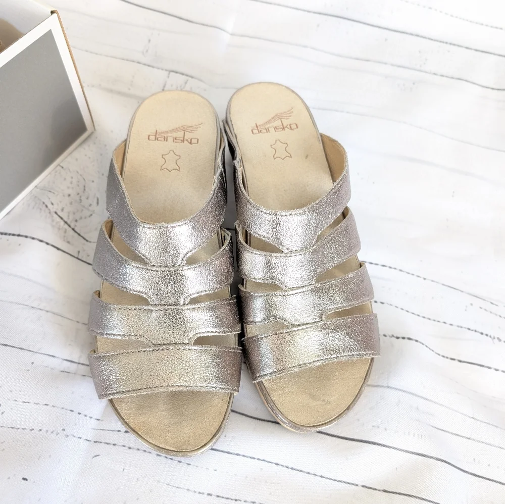 Women's Dansko Sandals | Lyndi Metallic Plantino | Size 37 | Like New - Picture 5 of 8